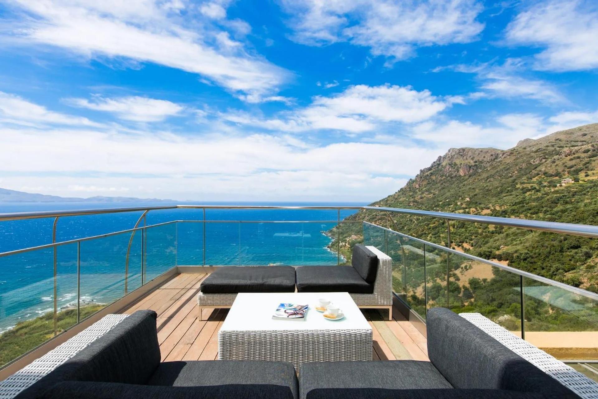 Beachfront Ravdoucha Epavlis Eleni Villa - Pool, Hot Tub, Gym, Sauna, Private Parking, Wifi Chania  ภายนอก รูปภาพ