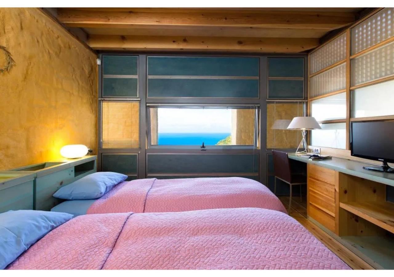 Beachfront Ravdoucha Epavlis Eleni Villa - Pool, Hot Tub, Gym, Sauna, Private Parking, Wifi Chania  ภายนอก รูปภาพ