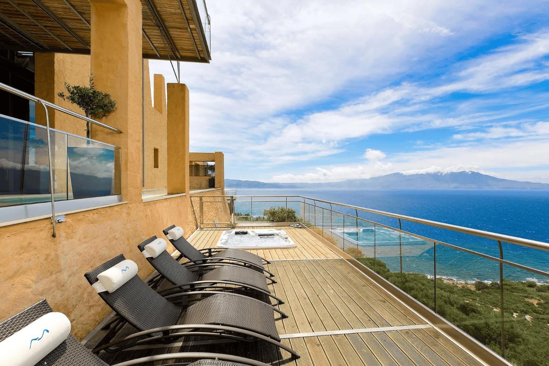Beachfront Ravdoucha Epavlis Eleni Villa - Pool, Hot Tub, Gym, Sauna, Private Parking, Wifi Chania  ภายนอก รูปภาพ