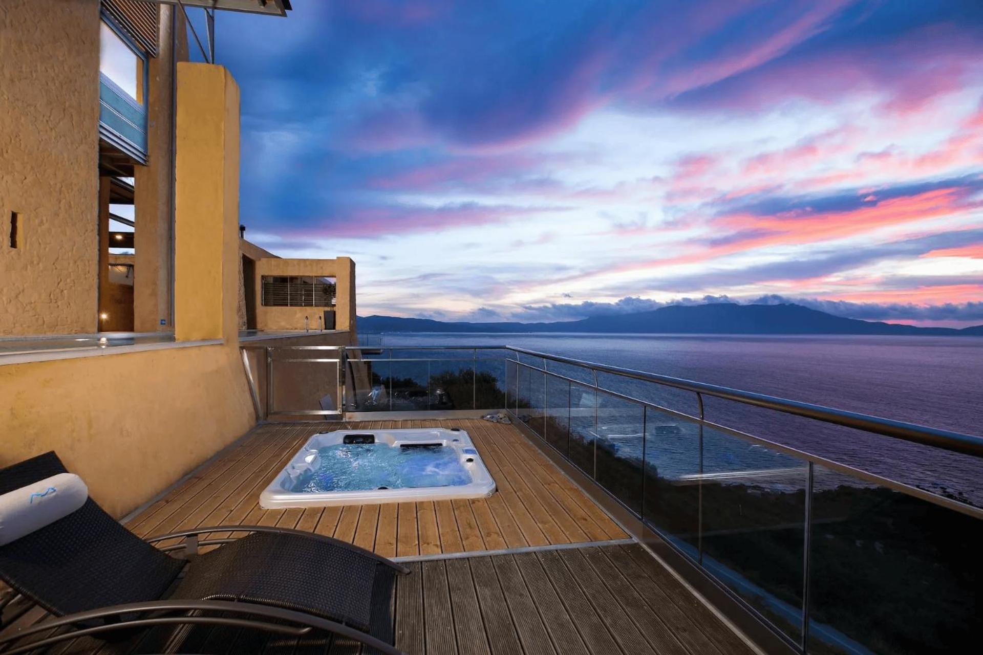 Beachfront Ravdoucha Epavlis Eleni Villa - Pool, Hot Tub, Gym, Sauna, Private Parking, Wifi Chania  ภายนอก รูปภาพ